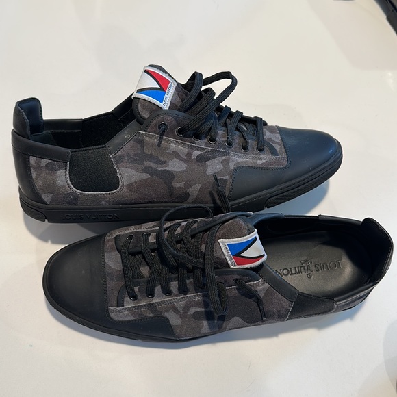 Barely worn men louis vuitton - Picture 3 of 4